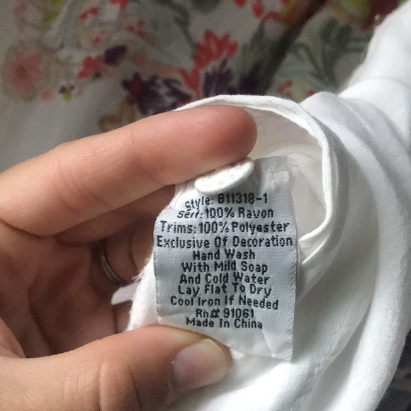 Johnny Was embroidered tunic - Picture 9 of 9